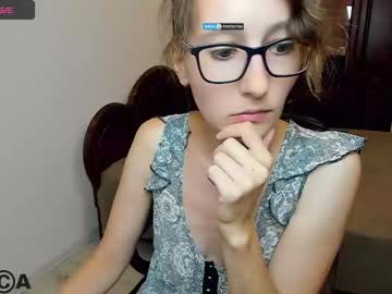 girl Live Cam Sex with cuddlieskarina