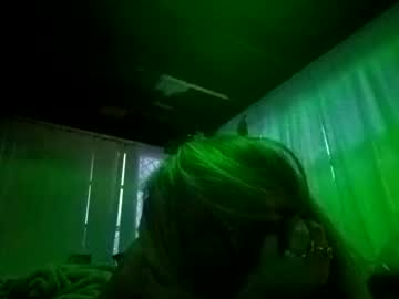 couple Live Cam Sex with twocrazy85