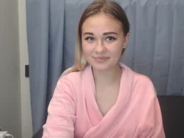 girl Live Cam Sex with litlle_baby