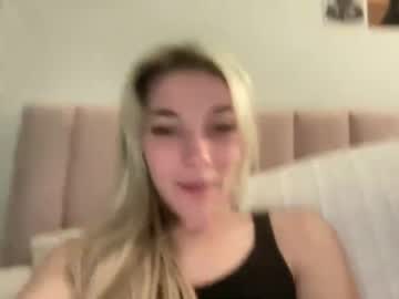 girl Live Cam Sex with bee_my_passion