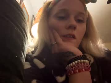 girl Live Cam Sex with emmyxoxo82