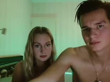 couple Live Cam Sex with melanie_rosex