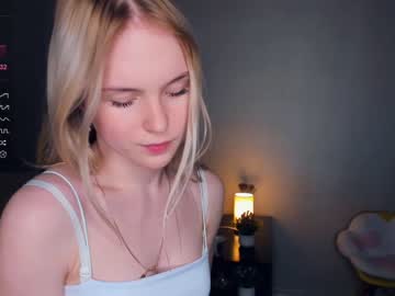 girl Live Cam Sex with mayevett