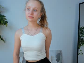 girl Live Cam Sex with merciaembry