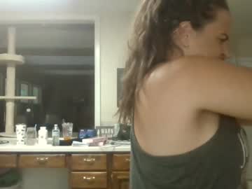 girl Live Cam Sex with kenadeebearryan