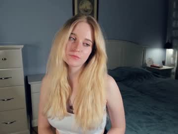 girl Live Cam Sex with eyessea