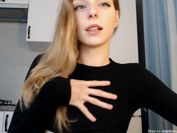 girl Live Cam Sex with lexiee_