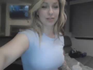 couple Live Cam Sex with itsmaeedaee