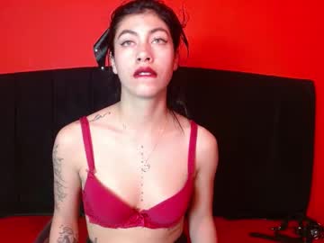 couple Live Cam Sex with livvtayloor