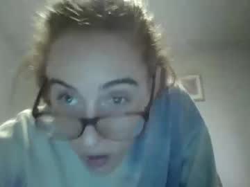 girl Live Cam Sex with xperkyandtightx
