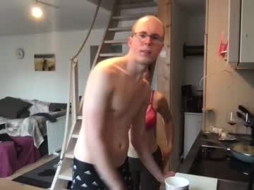 couple Live Cam Sex with wetcami