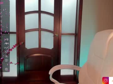 girl Live Cam Sex with merida_taylor_