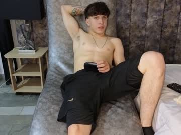 couple Live Cam Sex with nickyn_blake