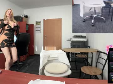 couple Live Cam Sex with legsl0ng