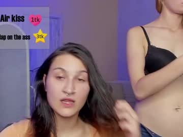 girl Live Cam Sex with emily_browen