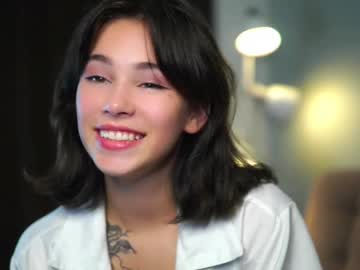 girl Live Cam Sex with neroliamara