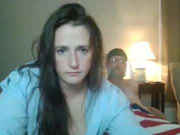 couple Live Cam Sex with boredw3thous3wif3