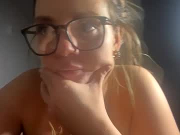 girl Live Cam Sex with snackonsophie