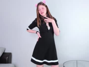 girl Live Cam Sex with evelynnsimon