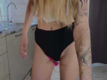 girl Live Cam Sex with anitaholmes