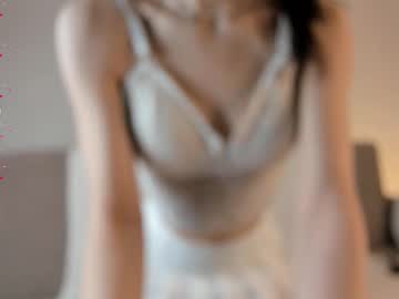 girl Live Cam Sex with elwynagreaves
