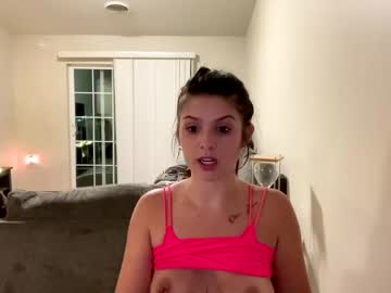 girl Live Cam Sex with taya_raelynn