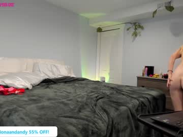 couple Live Cam Sex with stewiecolife