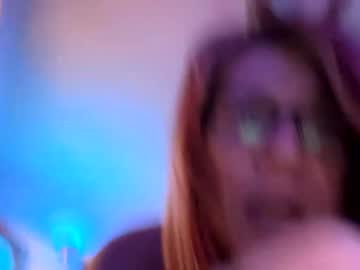 girl Live Cam Sex with wildglitterlioness