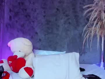 girl Live Cam Sex with evelynaradia