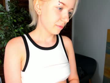 girl Live Cam Sex with taitatkins