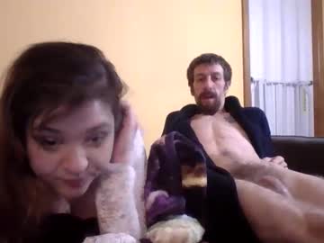 couple Live Cam Sex with leegagsviolet