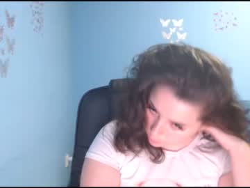 girl Live Cam Sex with prettyjulliette