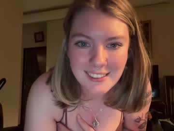 girl Live Cam Sex with sweetlilymari