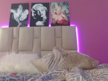 girl Live Cam Sex with oksanamilf