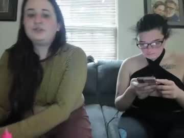 couple Live Cam Sex with yournewfavoritecamgirl