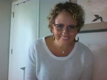 girl Live Cam Sex with momnxtdoor
