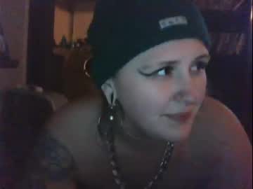 couple Live Cam Sex with grungyhotmessmama