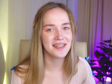 girl Live Cam Sex with a_m_e_l_i_a