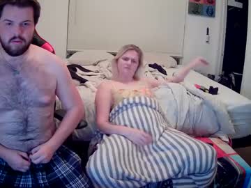couple Live Cam Sex with princessandthebear03