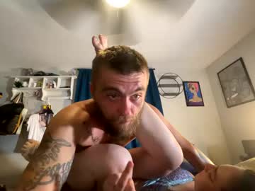 couple Live Cam Sex with beauty_n_thebearded