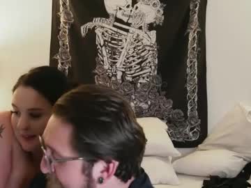 couple Live Cam Sex with themysteriousgoths
