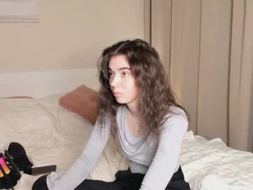 girl Live Cam Sex with katiebarfield