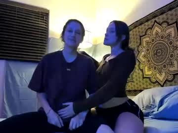 couple Live Cam Sex with sillygirlsxx