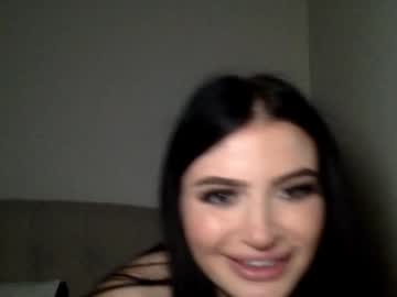 girl Live Cam Sex with lylahgrey