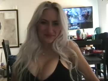 girl Live Cam Sex with kinziemcbride