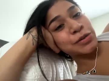 girl Live Cam Sex with mommyandfuckingdaddy