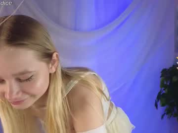 girl Live Cam Sex with emily_glimmer