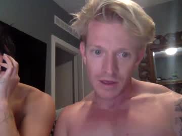 couple Live Cam Sex with urwhitechocolate