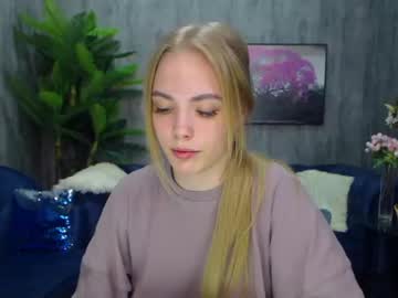 girl Live Cam Sex with crazzychicks2
