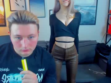couple Live Cam Sex with mia_levie
